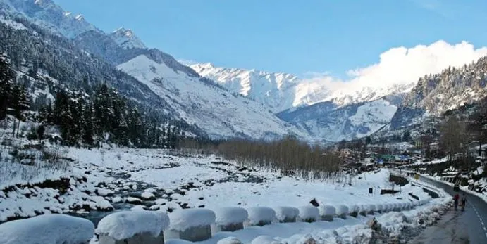 Why Manali Tour Packages Are the Best Choice for Winter Vacations